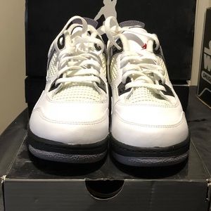 Jordan Retro 4 White Cement Size 3Y
